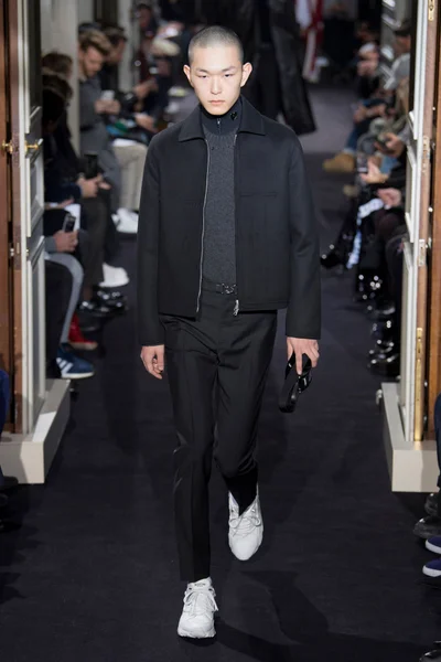 Look 31